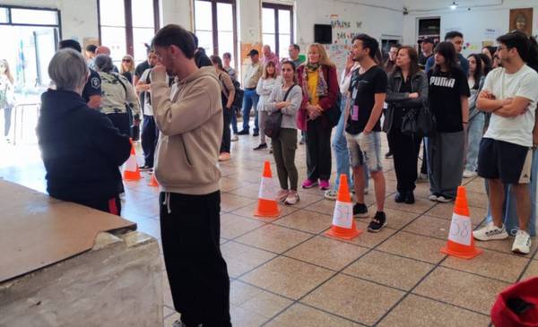 EN FOTOS: Así se vive el domingo electoral en La Plata