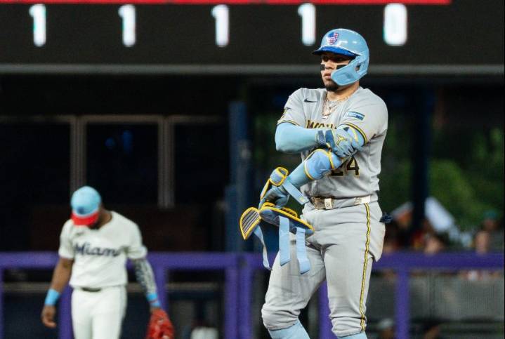 Mánager de Milwaukee cuenta con Contreras para la Serie Divisional