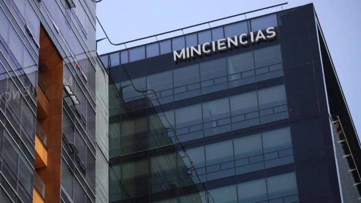 Funcionarios del Ministerio de Ciencias de Gobierno Petro denuncian acoso y sobrecarga laboral: esto responde la entidad