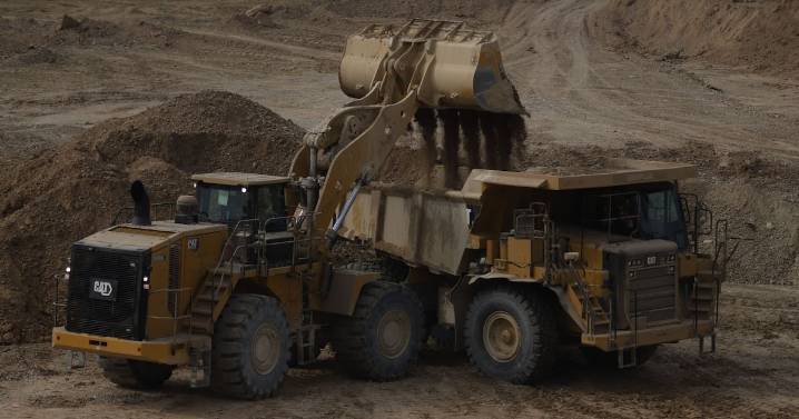 Napoleón vs. Germán Larrea: ¿Por qué acusan a Grupo México de ‘homicidio industrial’?