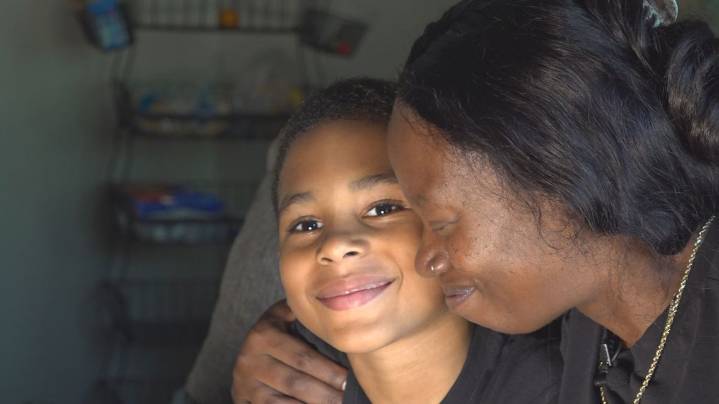 Grand Rapids mom diagnosed with breast cancer at 36 urges early detection