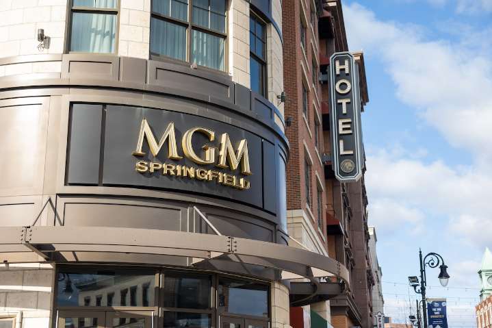 MGM sells Ohio casino, tells Wall St. it’s happy with its regional sites like Springfield