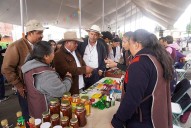 En Amozoc impulsan la economía de productores y artesanos