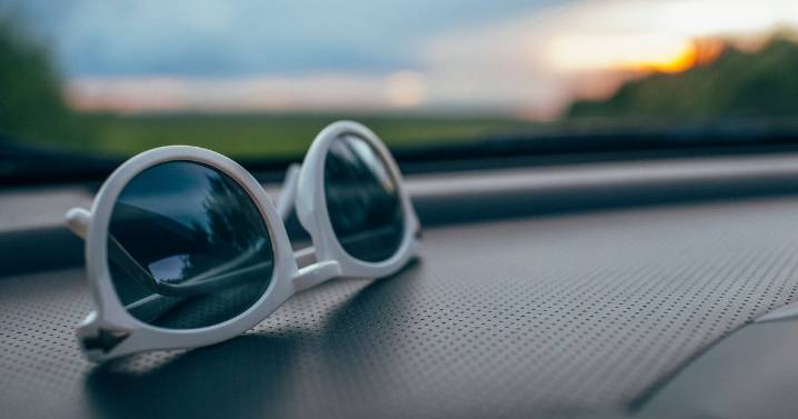 AA urges drivers to put sunglasses in car this week amid crash spike