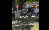 Captan a empleado municipal de Cortazar arrastrando a perrito callejero
