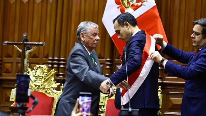 José Jerí asume Presidencia de la República tras vacancia