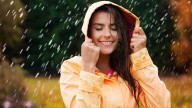 ¿Qué significa que te guste escuchar el ruido de la lluvia, según la psicología?