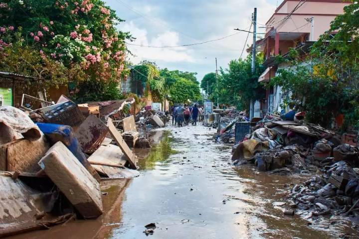 70% de las comunidades afectadas por inundaciones ya recuperaron comunicación, reporta SICT