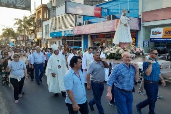 DIA DE LA VIRGEN DEL PILAR: Monseñor Canecin acompañó a la feligresía de Curuzú Cuatiá
