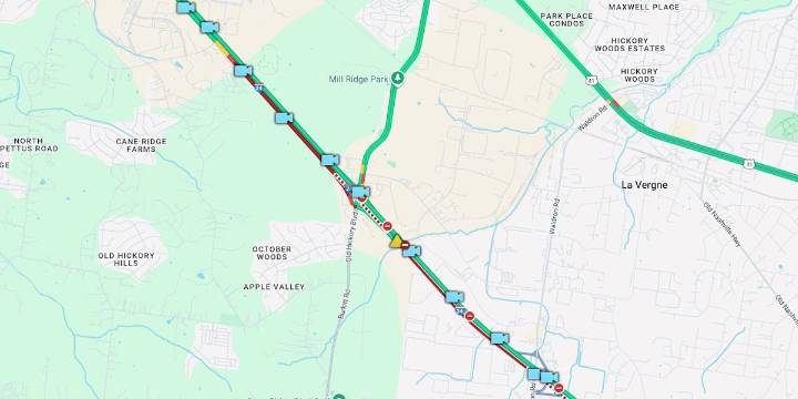 Crash shuts down interstate near Davidson County line
