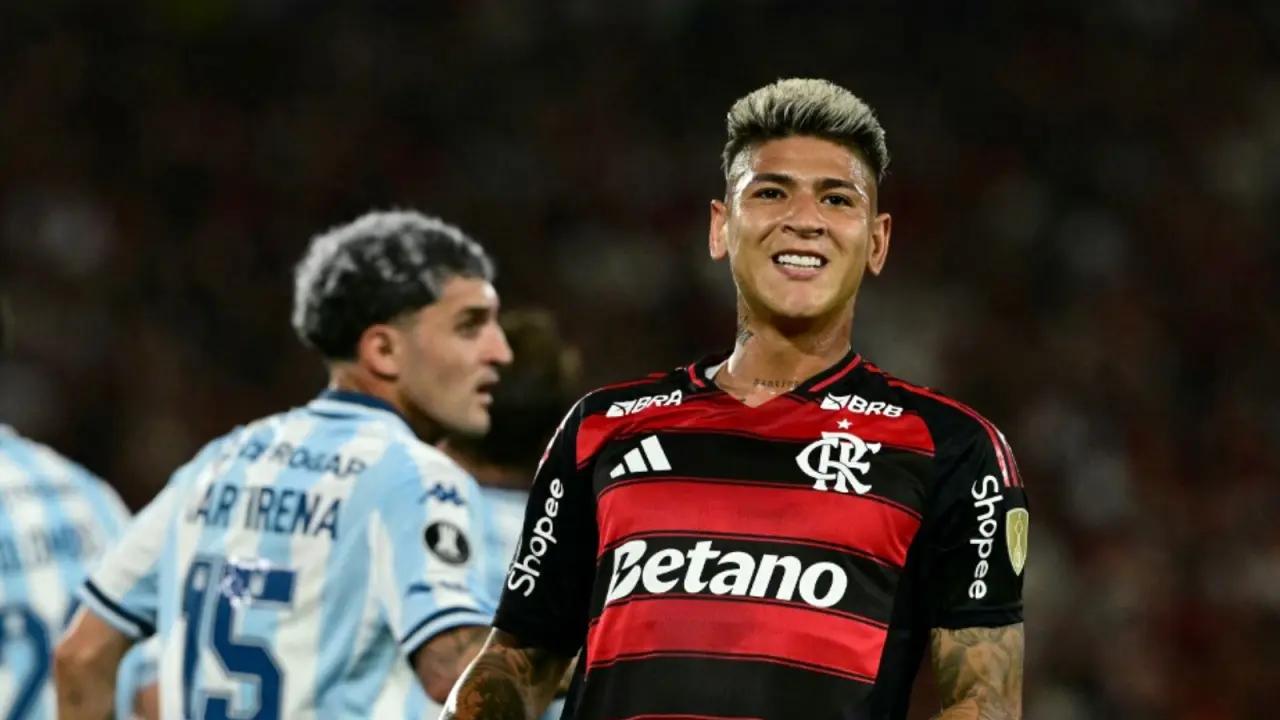 Jorge Carrascal, "partido de gala" en Flamengo 1- Racing 0; Brasil, a sus pies