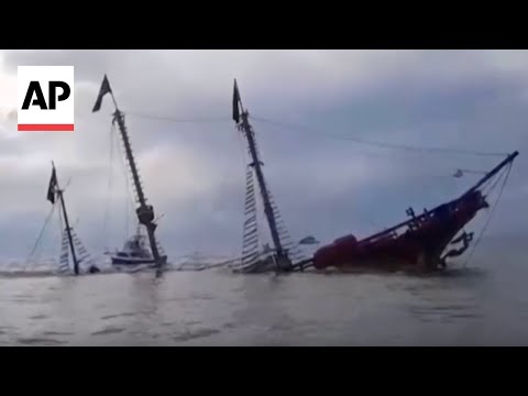 Watch as the replica of Columbus's Santa Maria sinks (video)