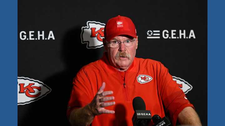 Chiefs' Josh Simmons misses game against Lions due to family situation