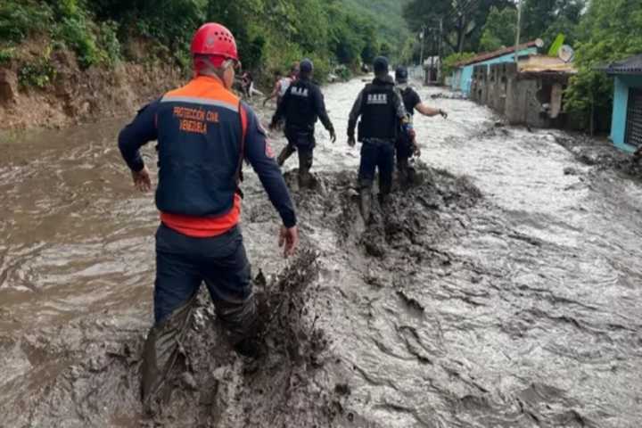 Estado venezolano realiza despliegue para atender daños por lluvias en Oriente