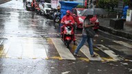Mumbai weather: Partly cloudy skies with light to moderate rainfall likely