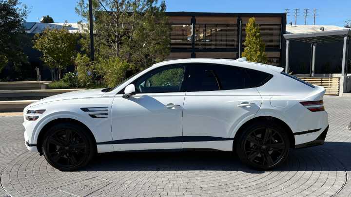 Prestige Black trim adds touch of noir to Genesis models