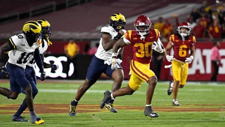 Walk-on RB King Miller powers hard-nosed USC to a 31-13 victory over No. 15 Michigan