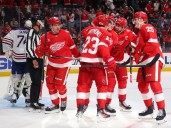 Red Wings extend Edmonton's misery as top Oilers continue to struggle