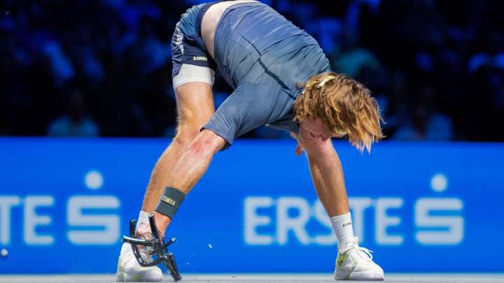 'Boils over' - Cameron Norrie's opponent smashes racket in half in furious on