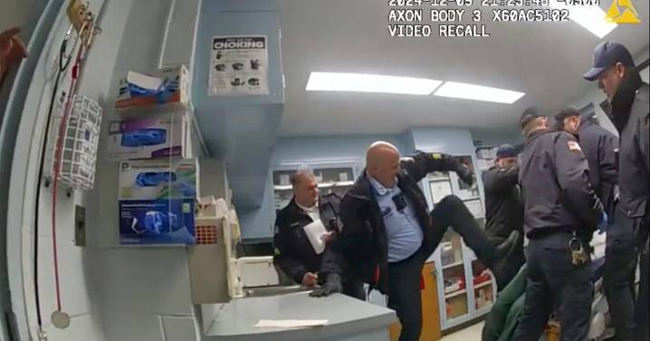 3 former New York prison guards charged in beating death of handcuffed inmate go on trial