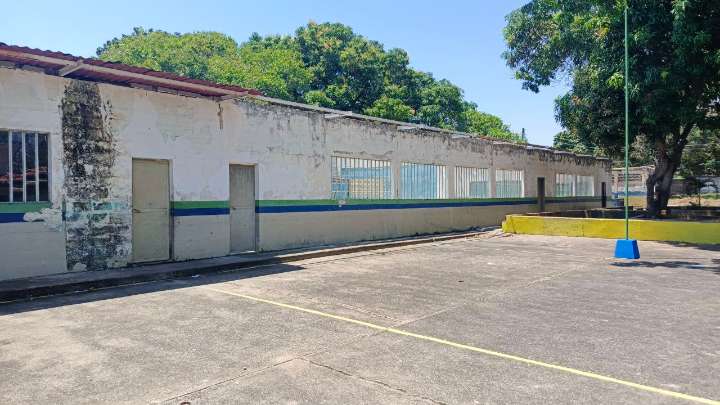 Denuncian precarias condiciones en escuela Teresa de La Parra