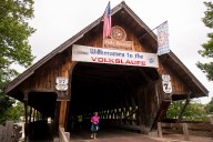 Horse did not suffer when it died suddenly on Frankenmuth’s covered bridge, owners say