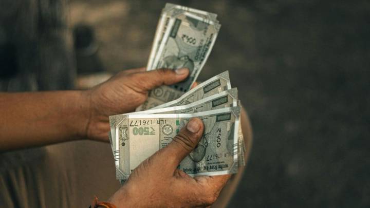 How To Build Rs 1 Crore Wealth: Why Rs 10,000 SIP Isn’t Enough Without A Step