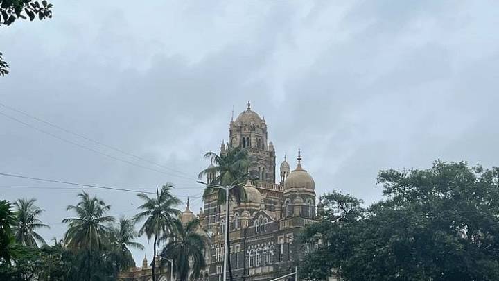 Mumbai Weather Update: Light Rain, 29°C Temperature, AQI At 76 As Arabian Sea Depression Moves West