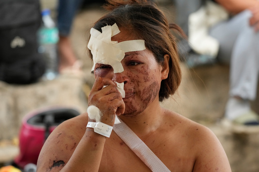 Suben a 72 los muertos por terremoto en Filipinas mientras sobrevivientes relatan la tragedia
