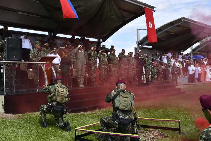 Solemne ceremonia de ascenso en la Cuarta División del Ejército Nacional