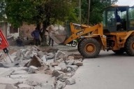 Obras Públicas de la Capital realizó tareas de bacheo en Av. Colón sur y en el B° Borges