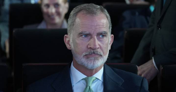 El Rey reclama en Barcelona una «educación de calidad» y pide que se reconozca el «mérito» de los alumnos
