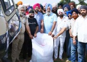Helicopter Showers Flowers on Sri Darbar Sahib To Mark Guru Ram Das Ji’s Gurpurab