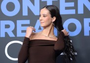 Victoria Federica, siguiendo la tradición familiar, amadrina un rastrillo benéfico