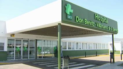 Un hombre resulta herido tras caer desde un tejado en Villanueva de la Serena More