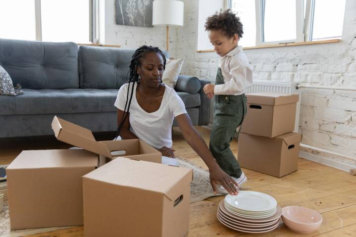 Single parents and the challenge of financial freedom