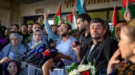 "Nos trataron como animales", denuncian activistas de flotilla para Gaza deportados por Israel