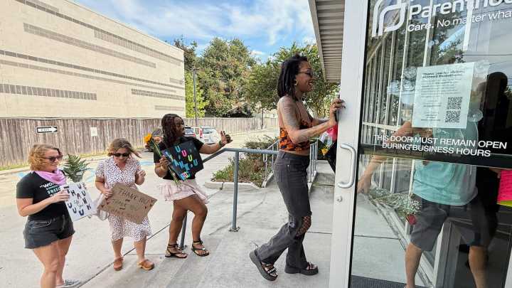 Planned Parenthood closes Louisiana clinics after 40 years due to financial and political pressure
