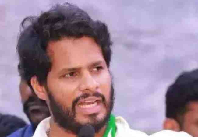 State government lacks funds to fill potholes: Nikhil Kumaraswamy
