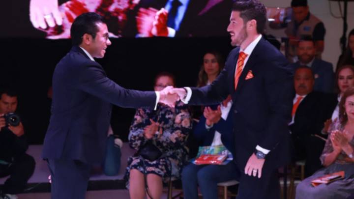 Félix Arratia rinde su primer informe de gobierno; anuncia Metro y una nueva clínica del IMSS