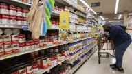Más de 40 millones de personas podrían perder cupones alimenticios por el cierre parcial en EE.UU