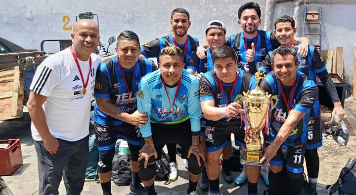 Doctor Luis Cotillo se luce como entrenador
