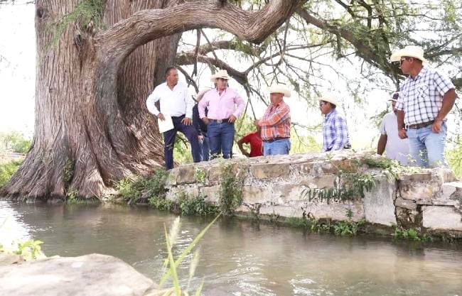 Rehabilitan sistema de riego para ejidos