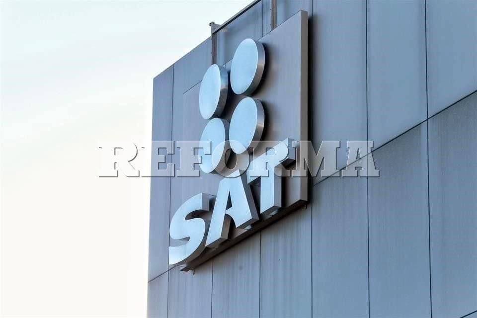 Acusan trabajadores del SAT  precarización y advierten paro