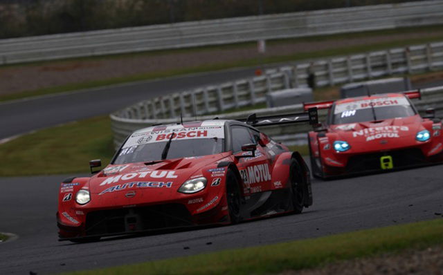 El Nissan Z NISMO GT500 demostró su velocidad al conseguir el primer y segundo puesto en la clasificación