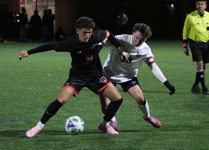 Chambersburg boys soccer fends off Central York, advances to 1st District 3 final