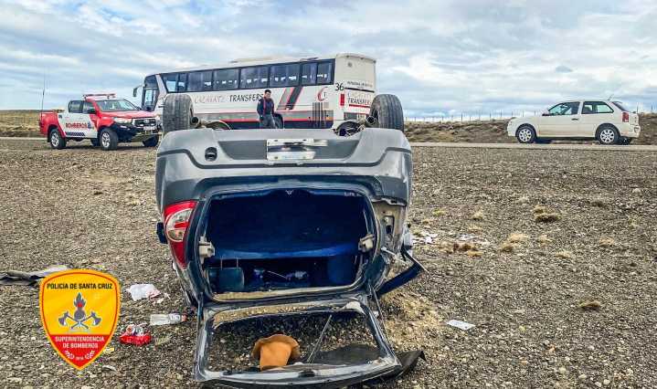 Bomberos asistieron en un vuelco cerca del Paso Internacional Cancha Carrera