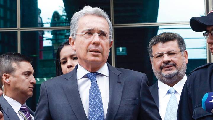 Defensa de Uribe sobre compulsa: Mancuso lo desmarcó de los asesinatos de los abogados Umaña y Valle