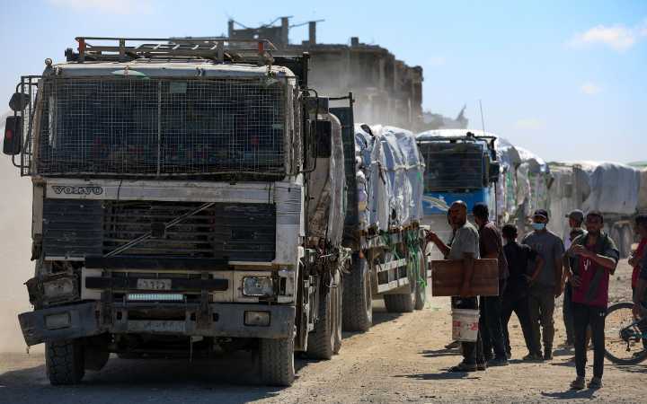 Israel solo dejará cruzar a Gaza la mitad de los camiones humanitarios acordados