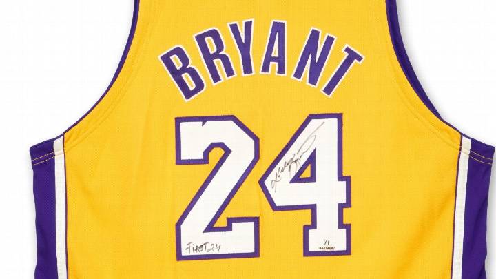 First No. 24 jersey worn by Lakers' Kobe Bryant sells for $889K